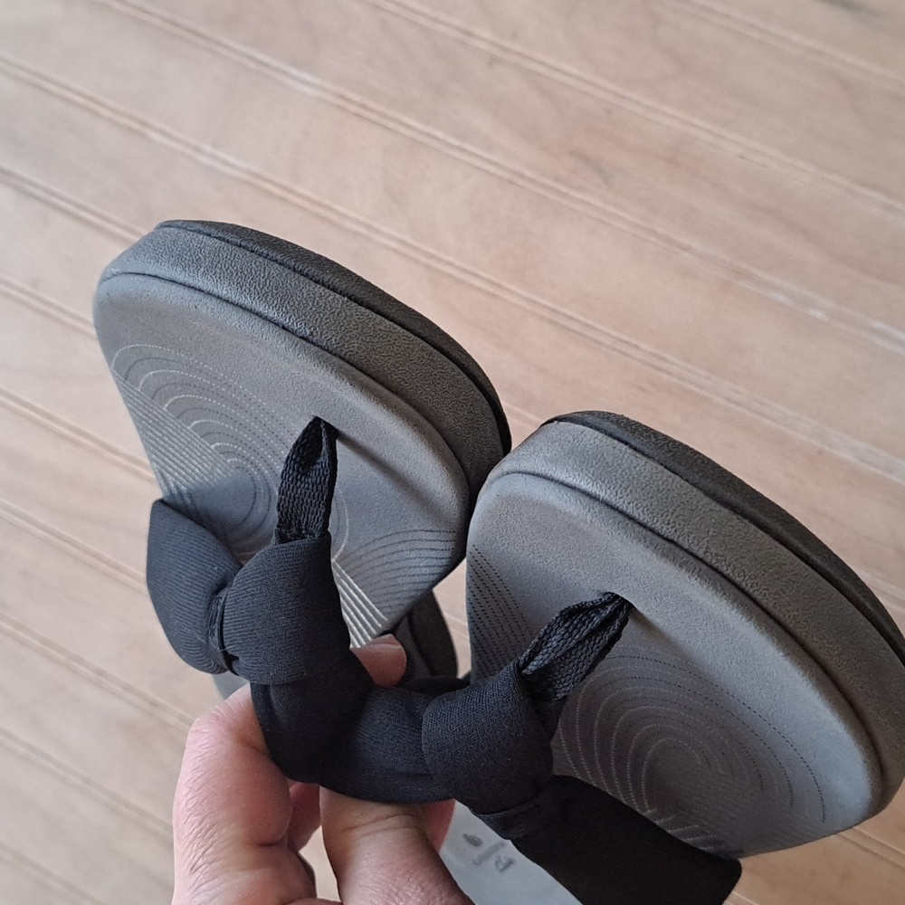 Clarks Cloudsteppers Cushion Soft Flip Flop Comfort Supportive Slides Sandals - Picture 6 of 11